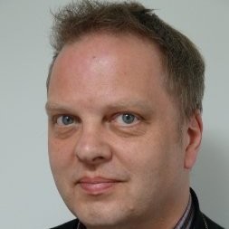 derek munn headshot